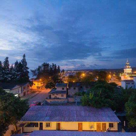 Puerta Sol Inn Manglaralto 외부 사진